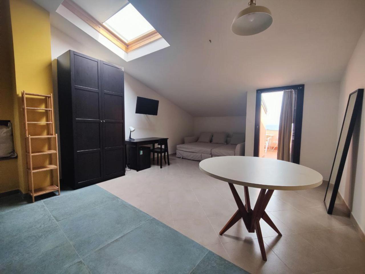 La Scivola Rooms Ачі-Кастелло Екстер'єр фото